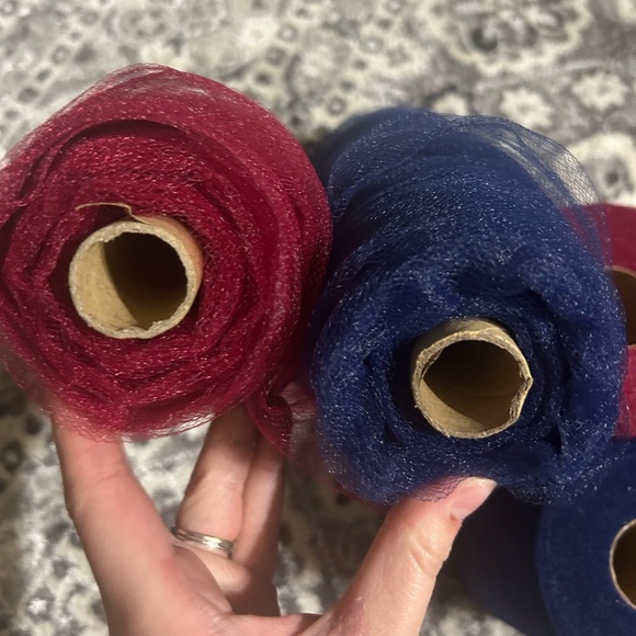 Lots of Blue & Red Tulle - Picture 2 of 6